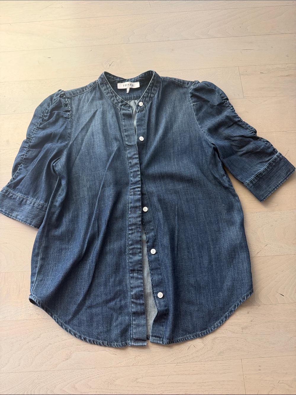 Chambray Button-Up Puff Sleeve Shirt in Dark Indigo